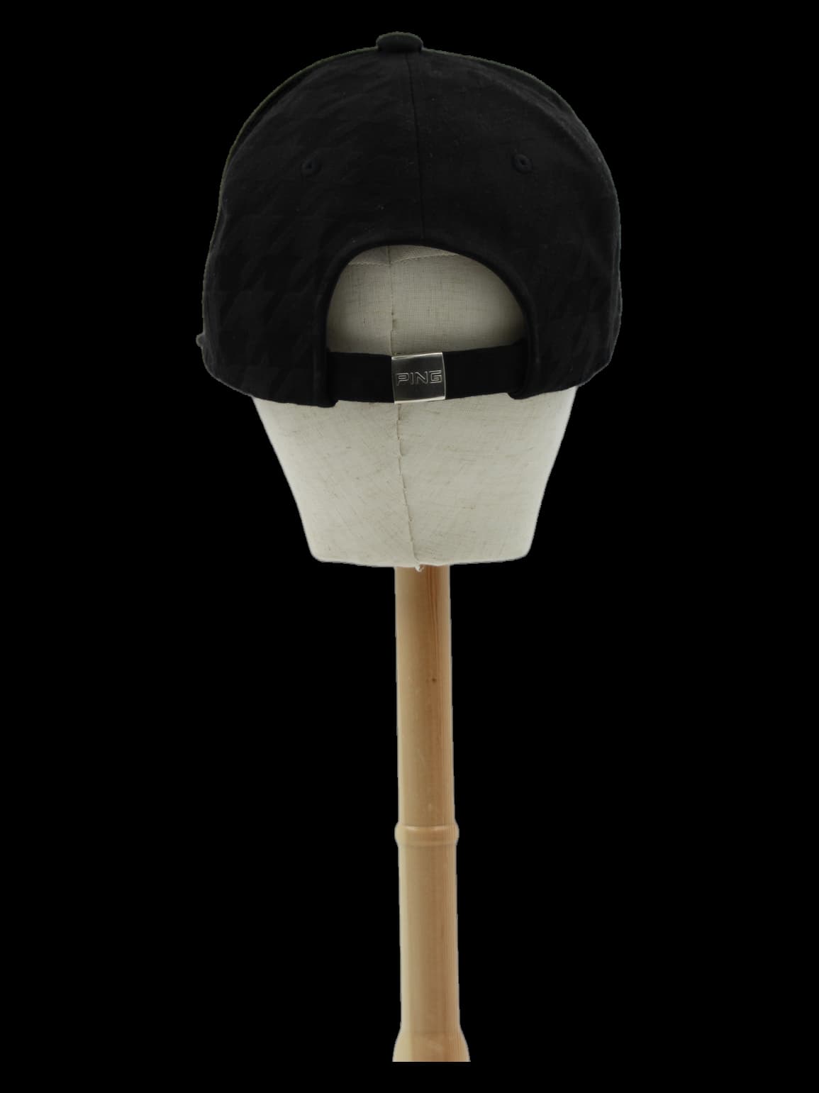 블랙 스웨이드 로고 레터링 평챙 모자