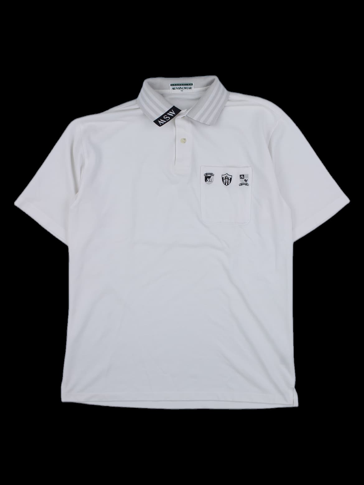 먼싱웨어 로고 패치 화이트 카라티셔츠