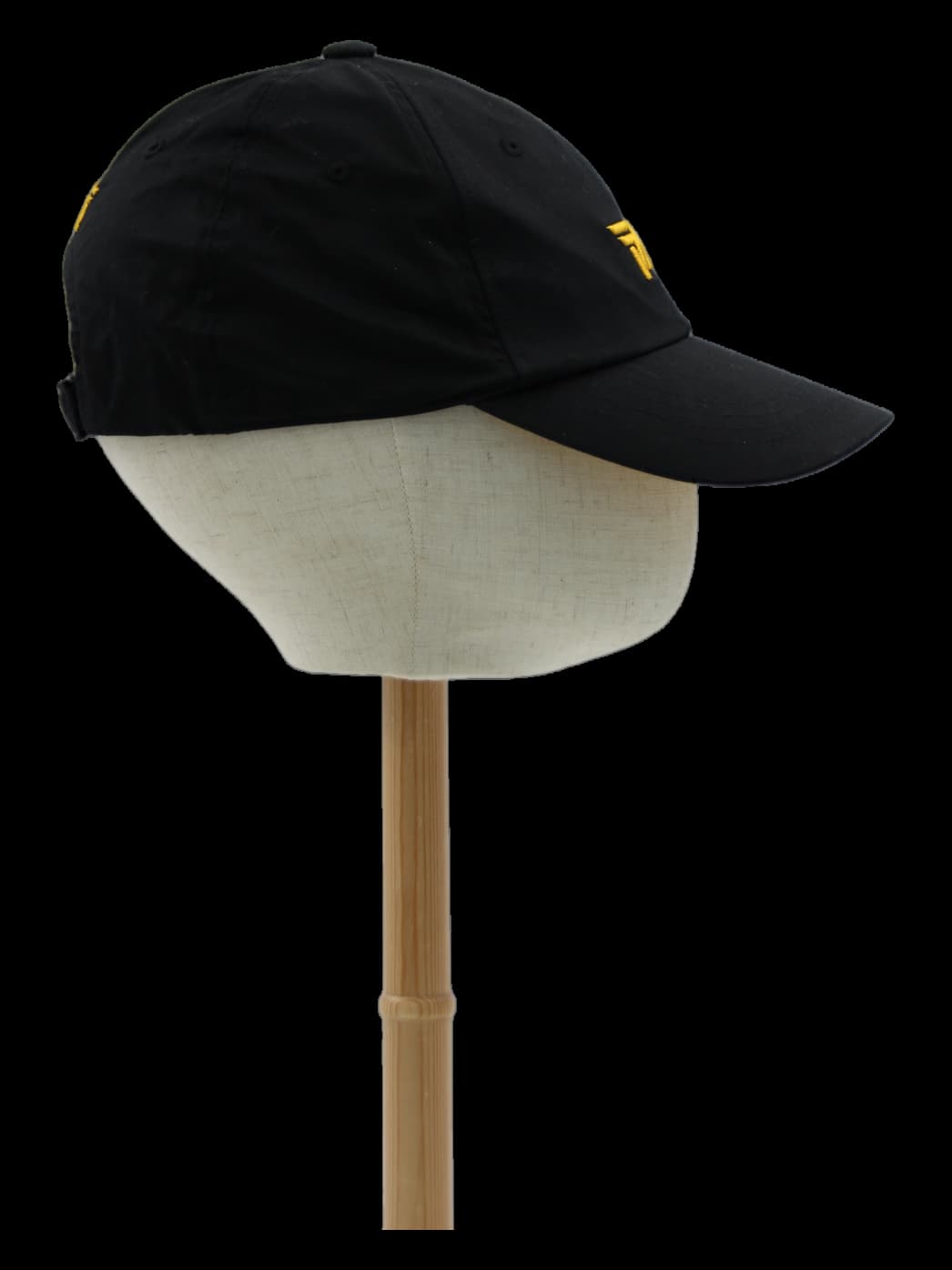 블랙 골드 로고 볼캡