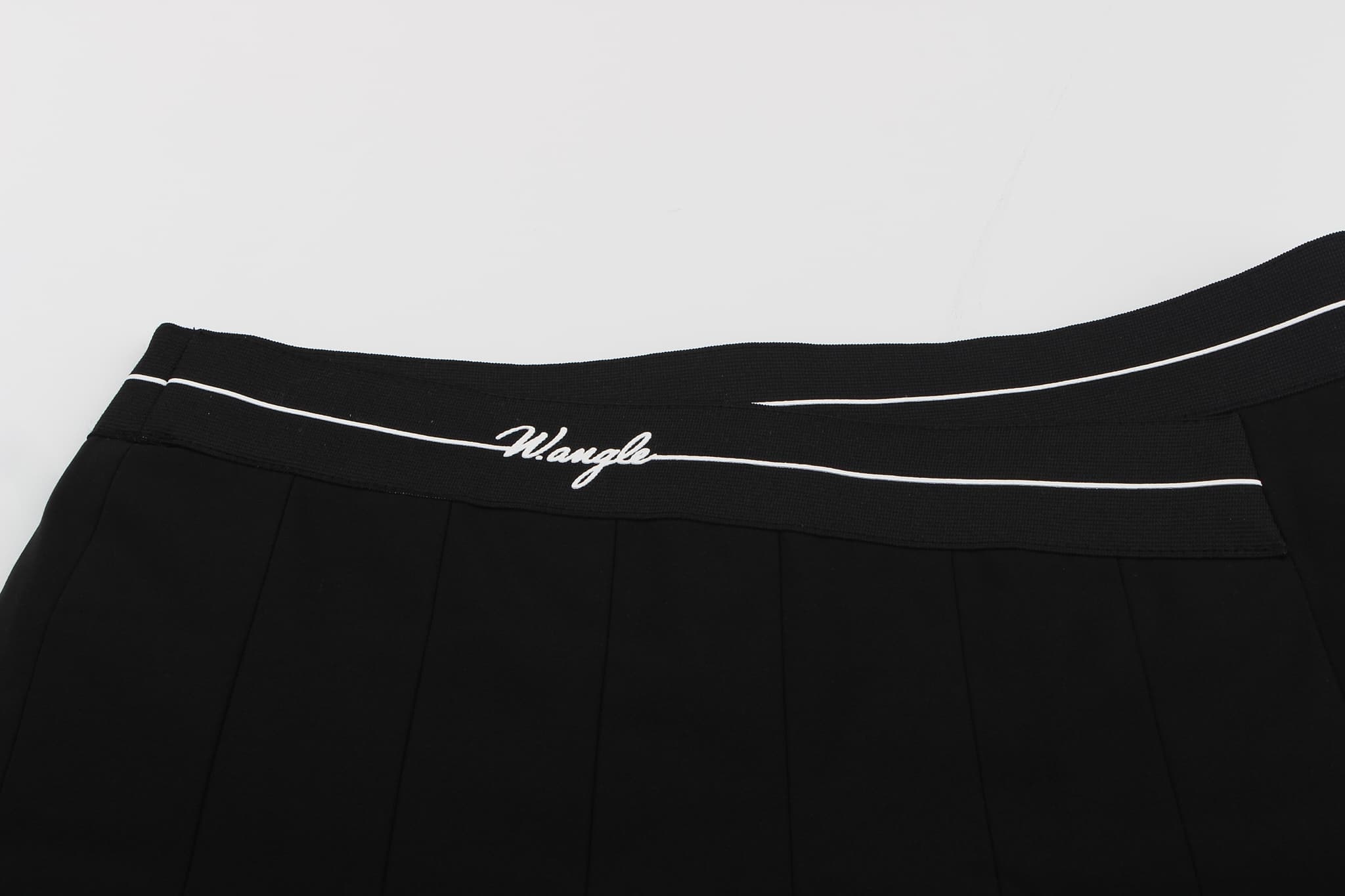 로고 밴딩 플리츠 스커트