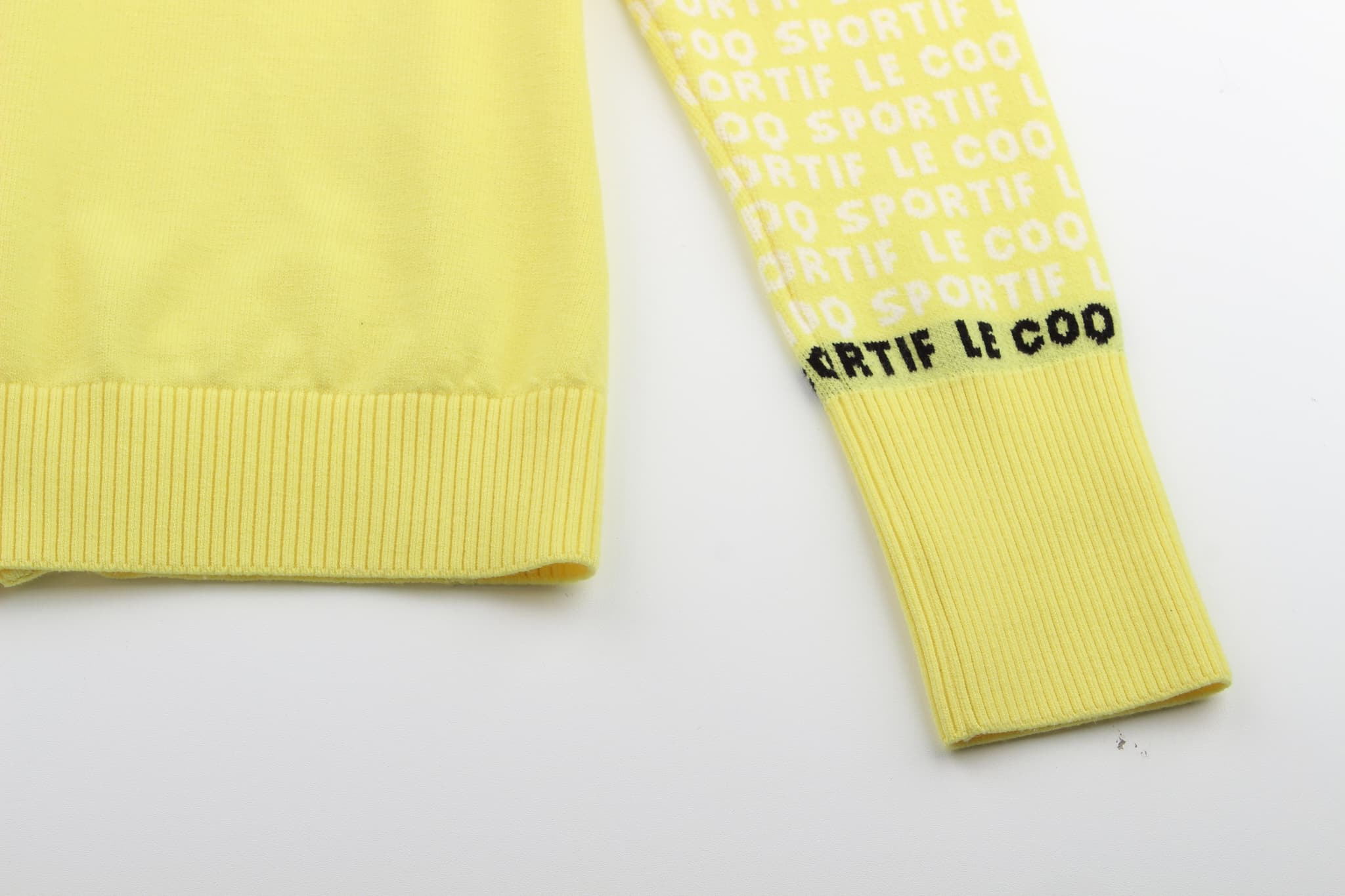 홑겹 레터링 패턴 스웨터 가디건 집업