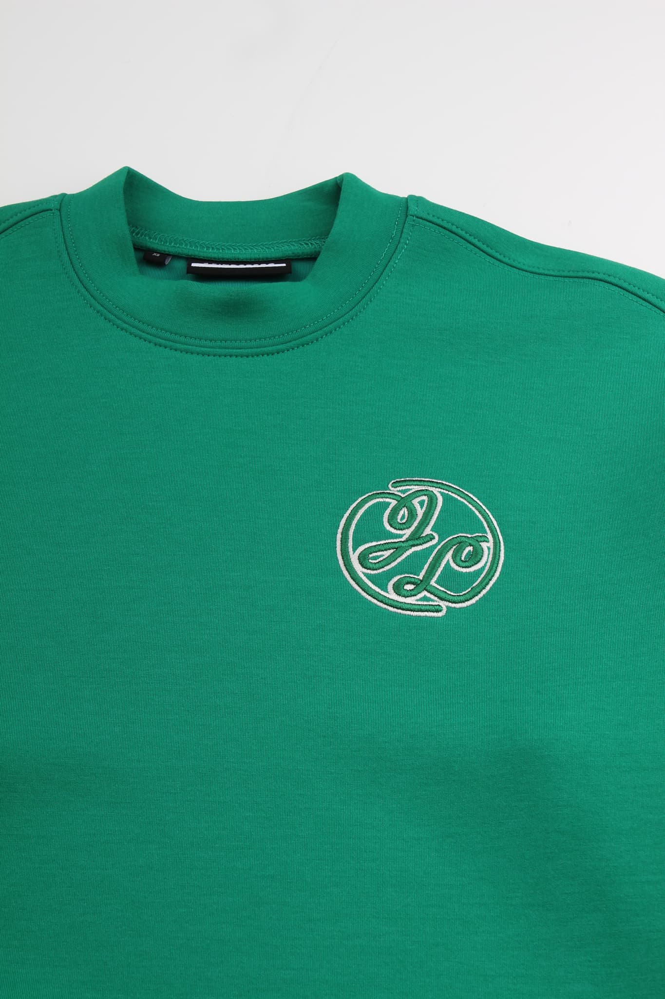 라운드 넥 레터링 로고 긴팔 티셔츠