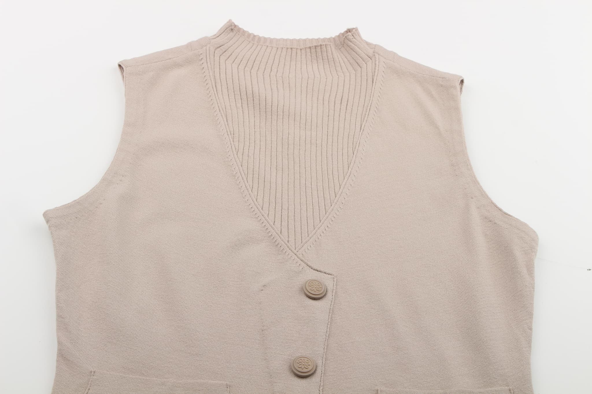 아웃 라이크 니트 베스트