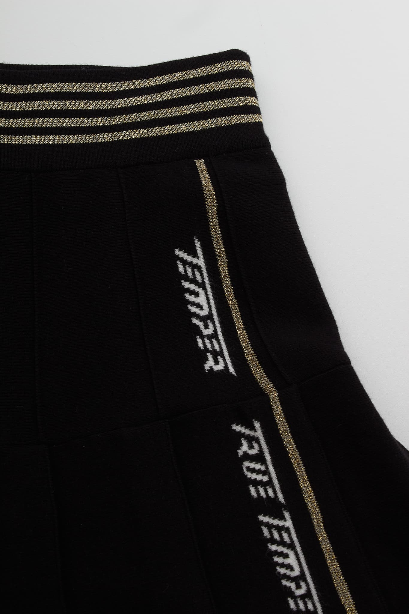 골드 라인 포인트 스커트