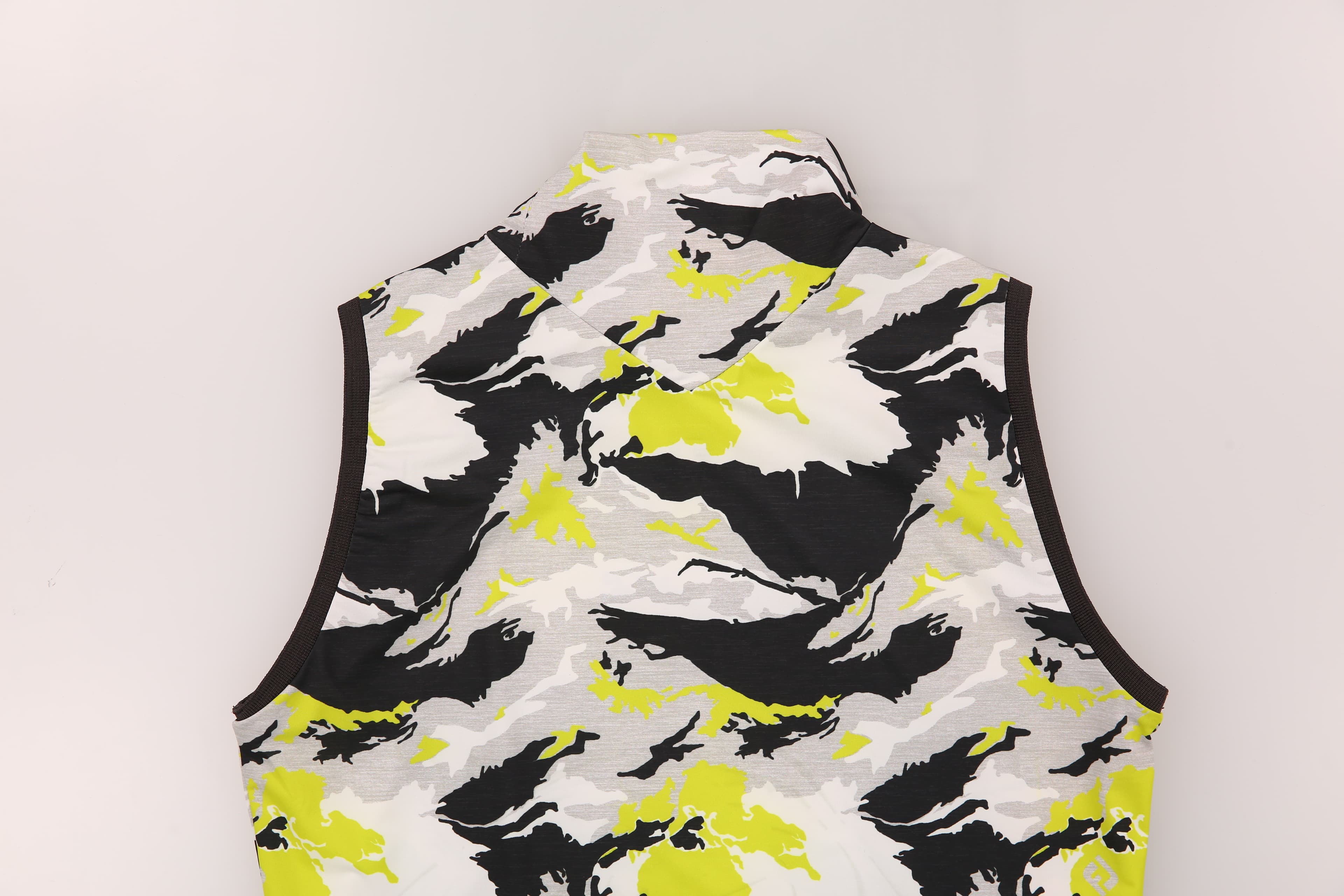 카모 하이넥 민소매