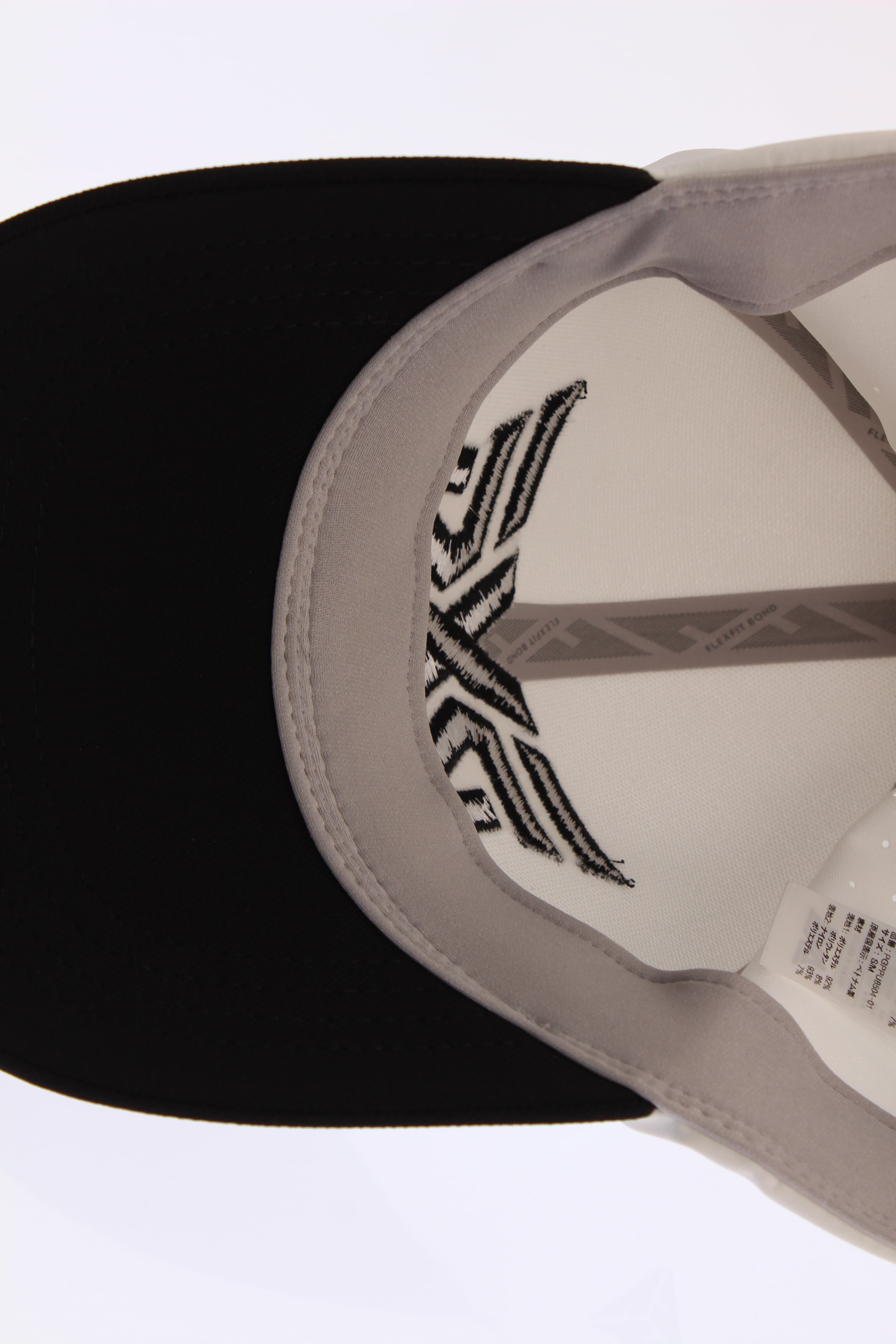 칼라 블록 피티드 캡