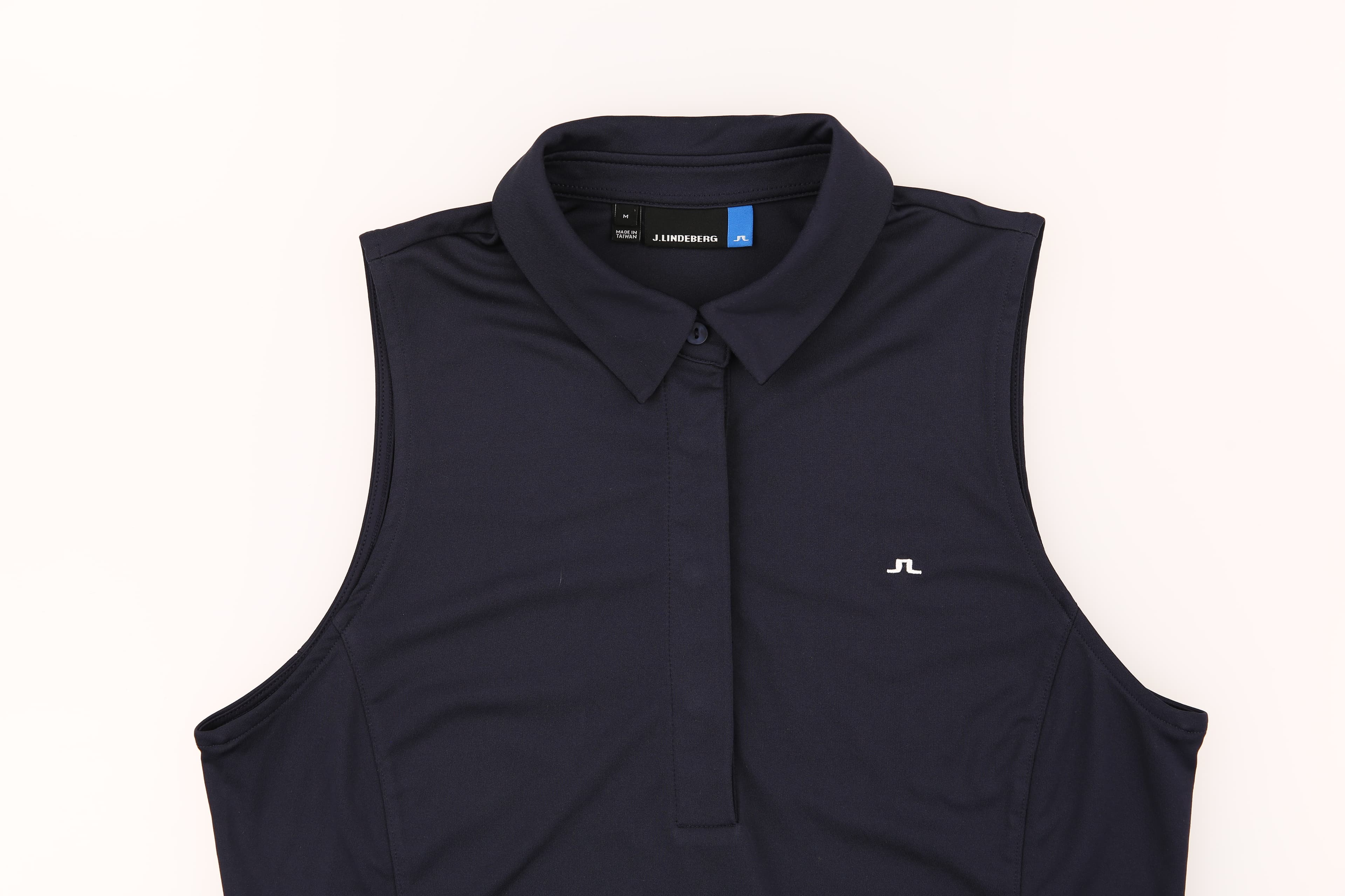 로고 카라 민소매