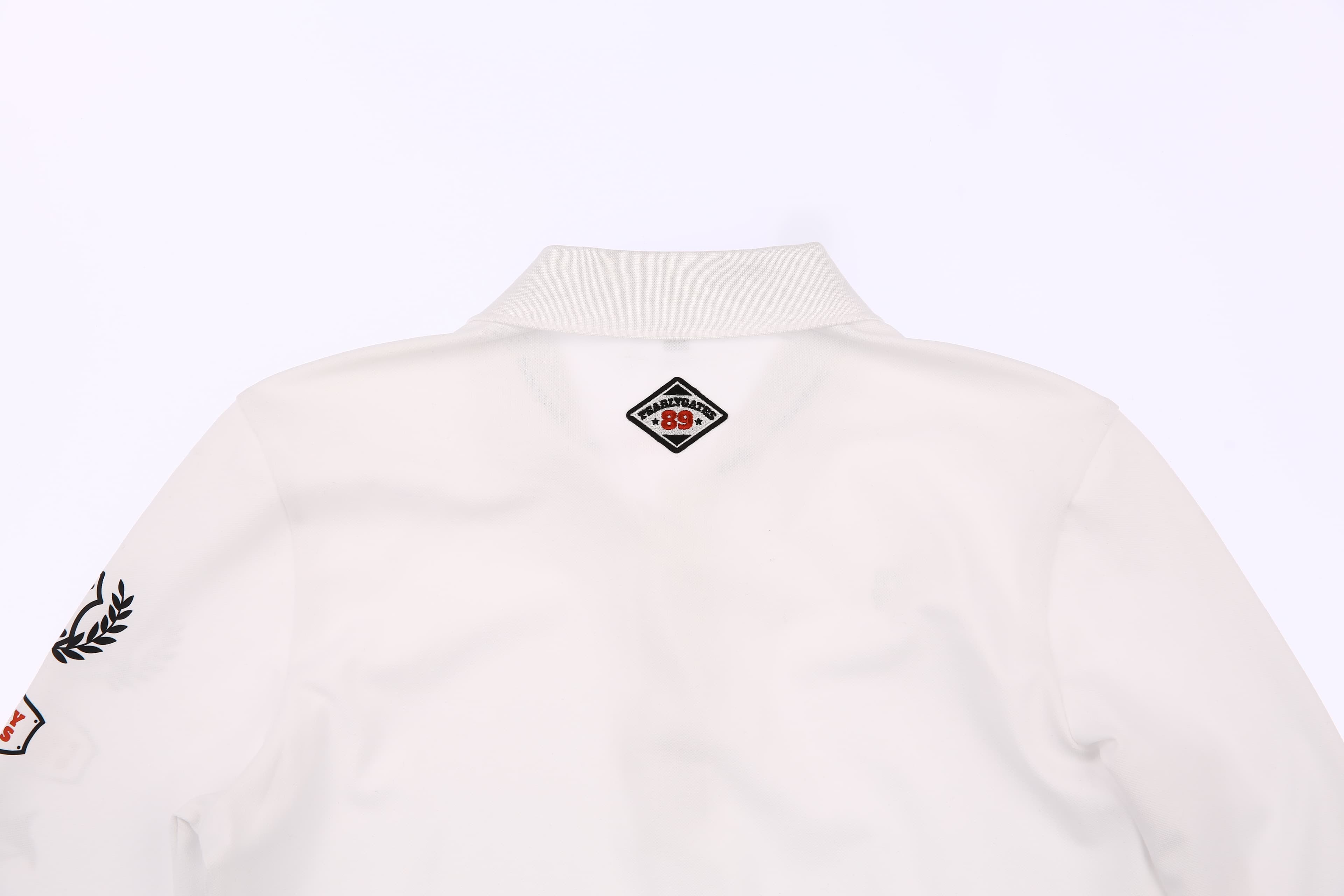 공용 로고 슬리브 카라 긴팔 티셔츠