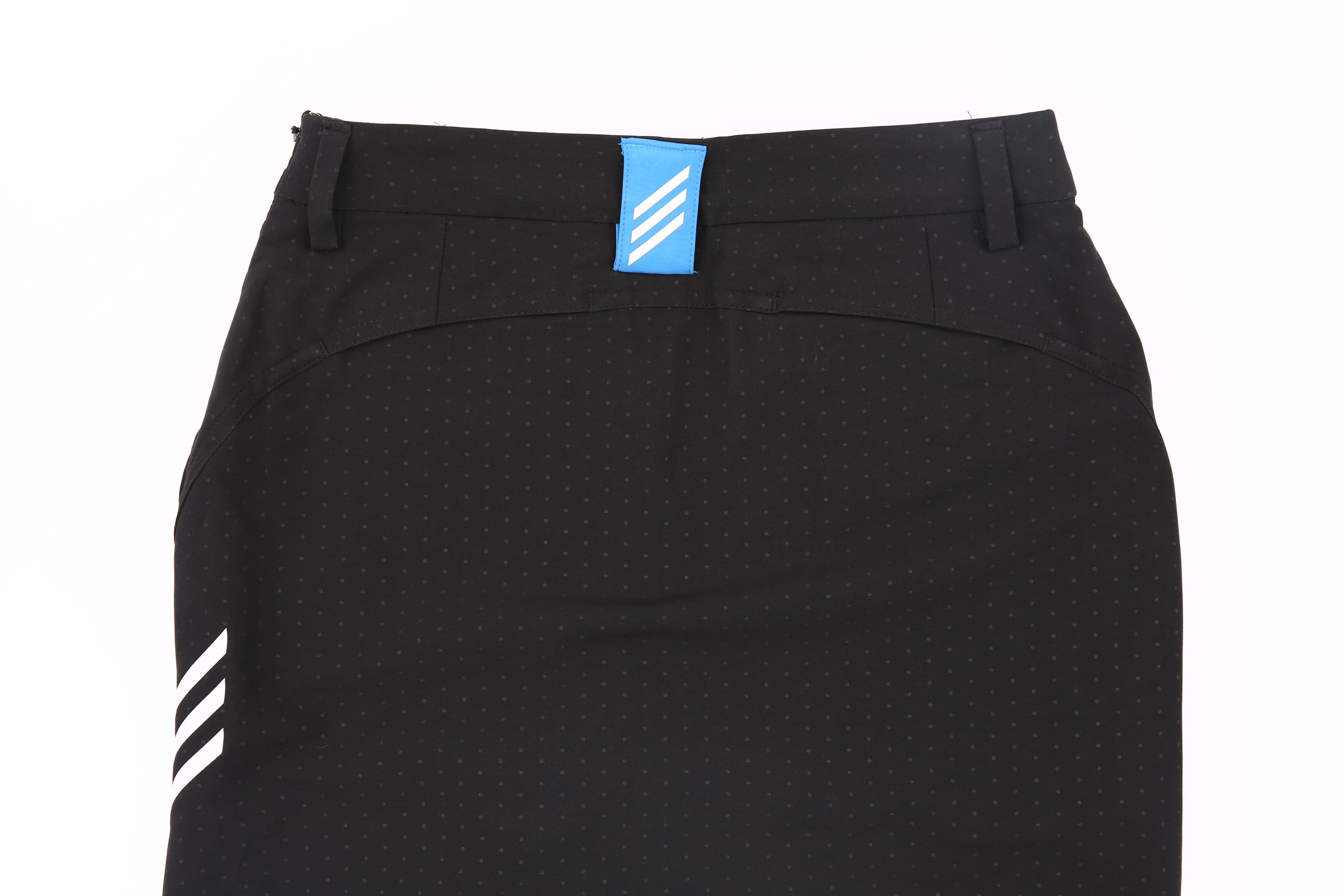 아디크로스 여성 도트프린트 스커트