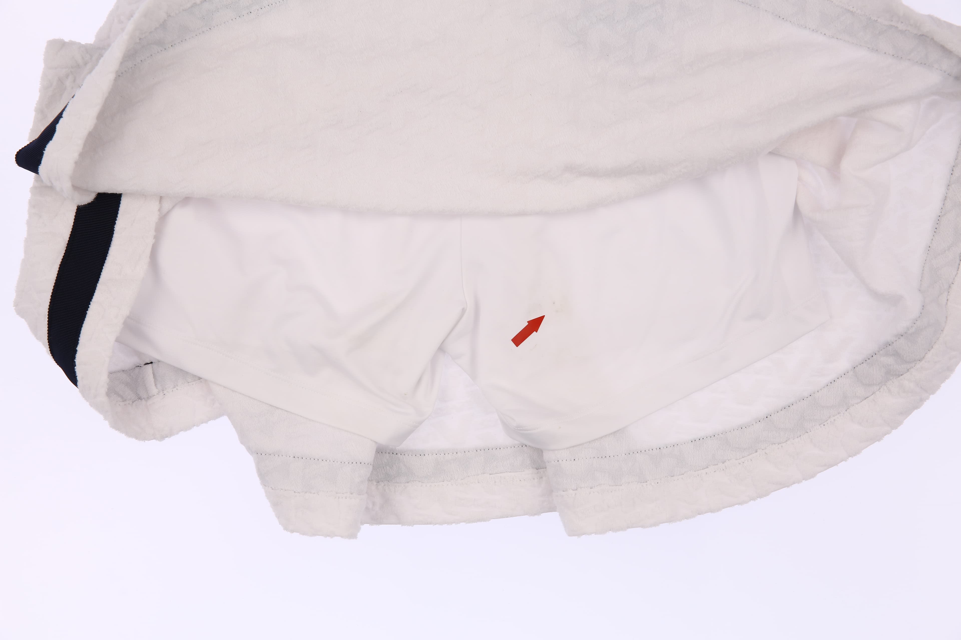 [새상품] 밑단 포인트 스커트