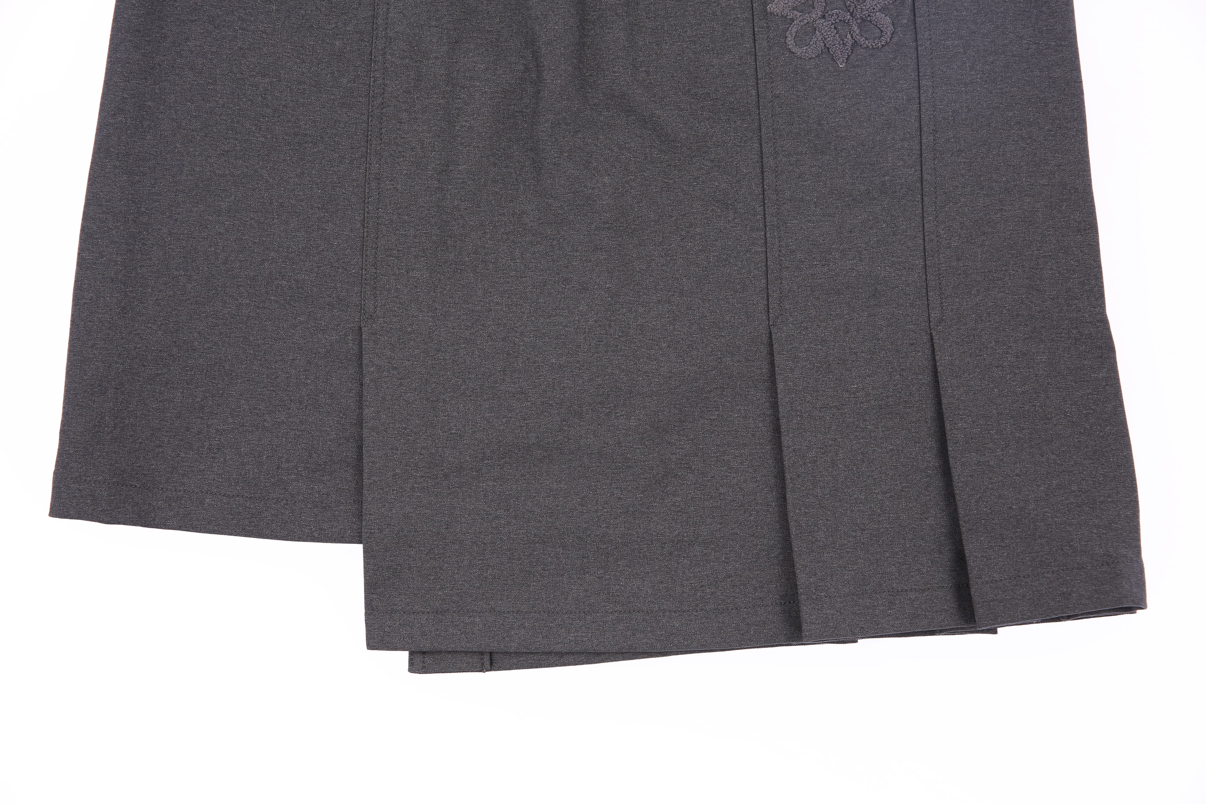 버튼 포인트 언발 스커트