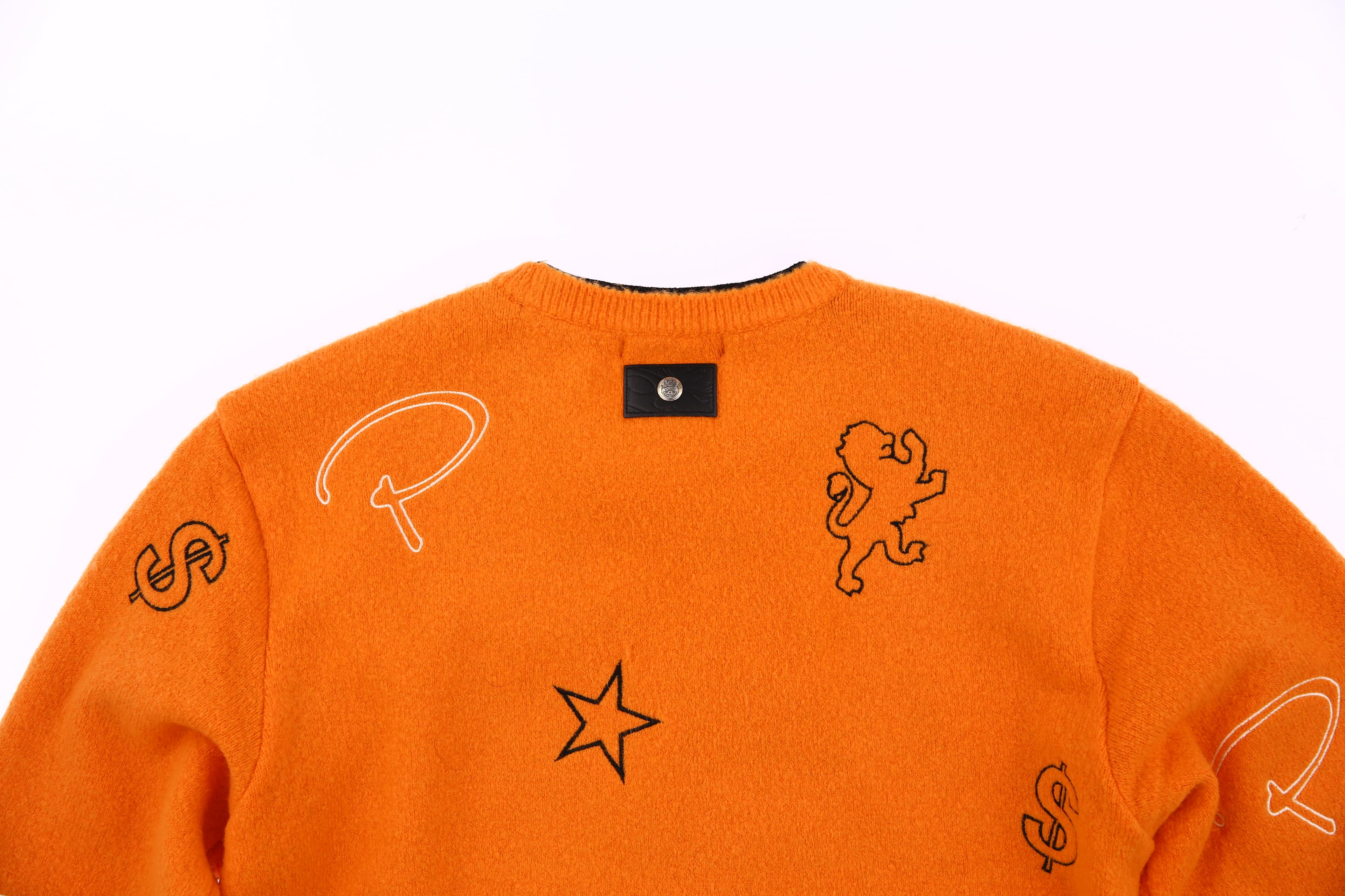 [남성] 훌 자수 니트 맨투맨