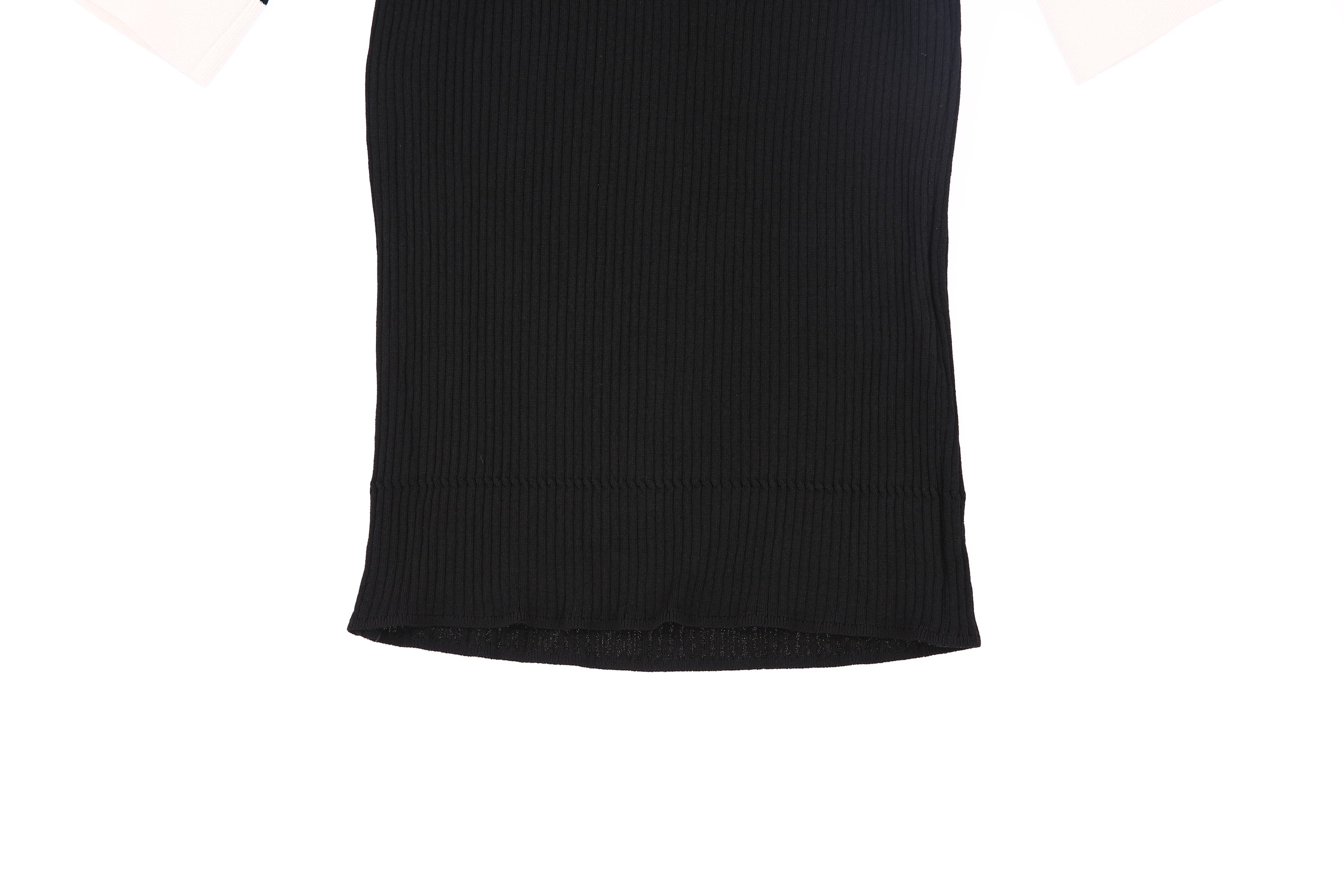 배색 골지 카라 반팔 니트