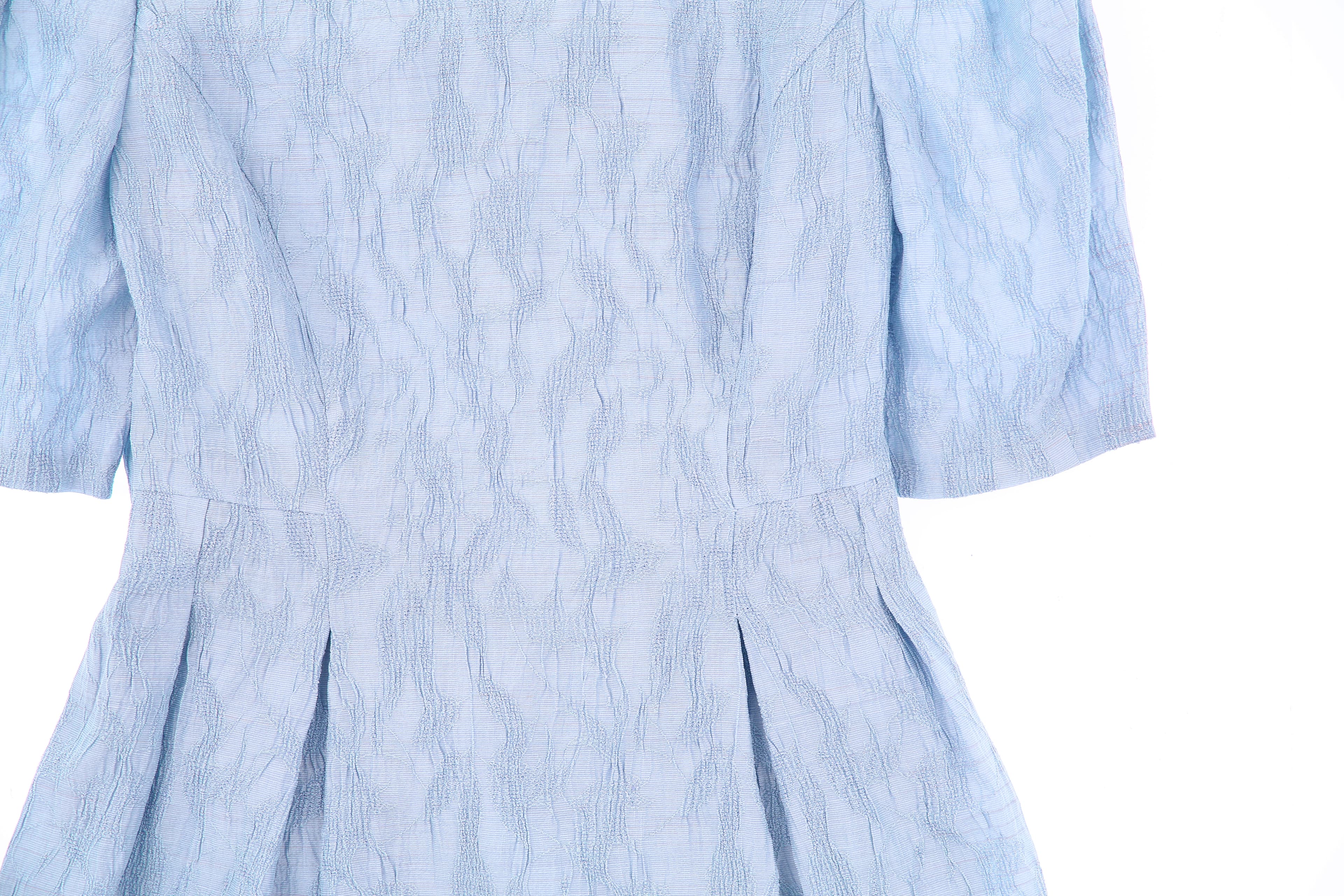 퍼프 소매 원피스