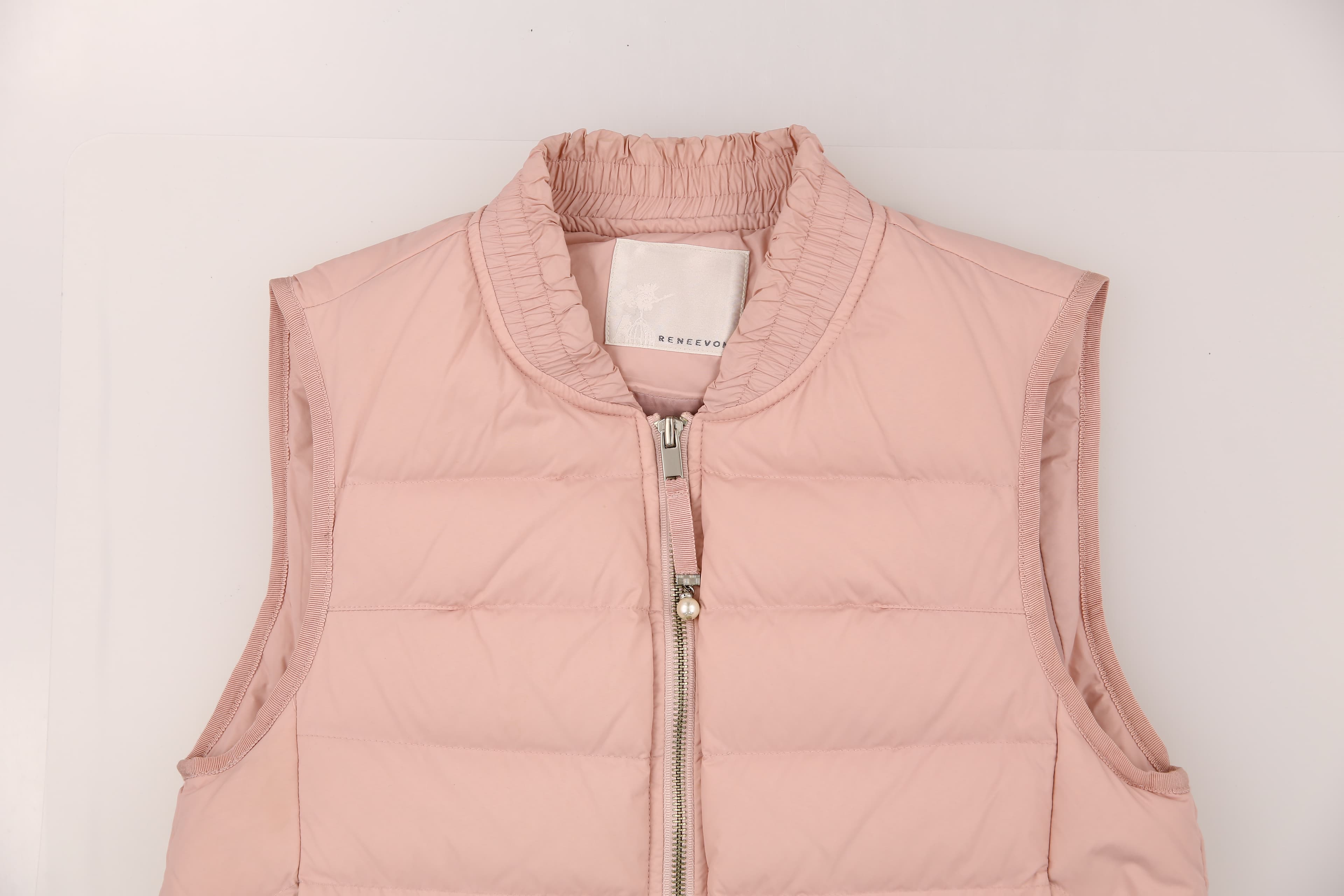 밑단 프릴 셔링 패딩 베스트