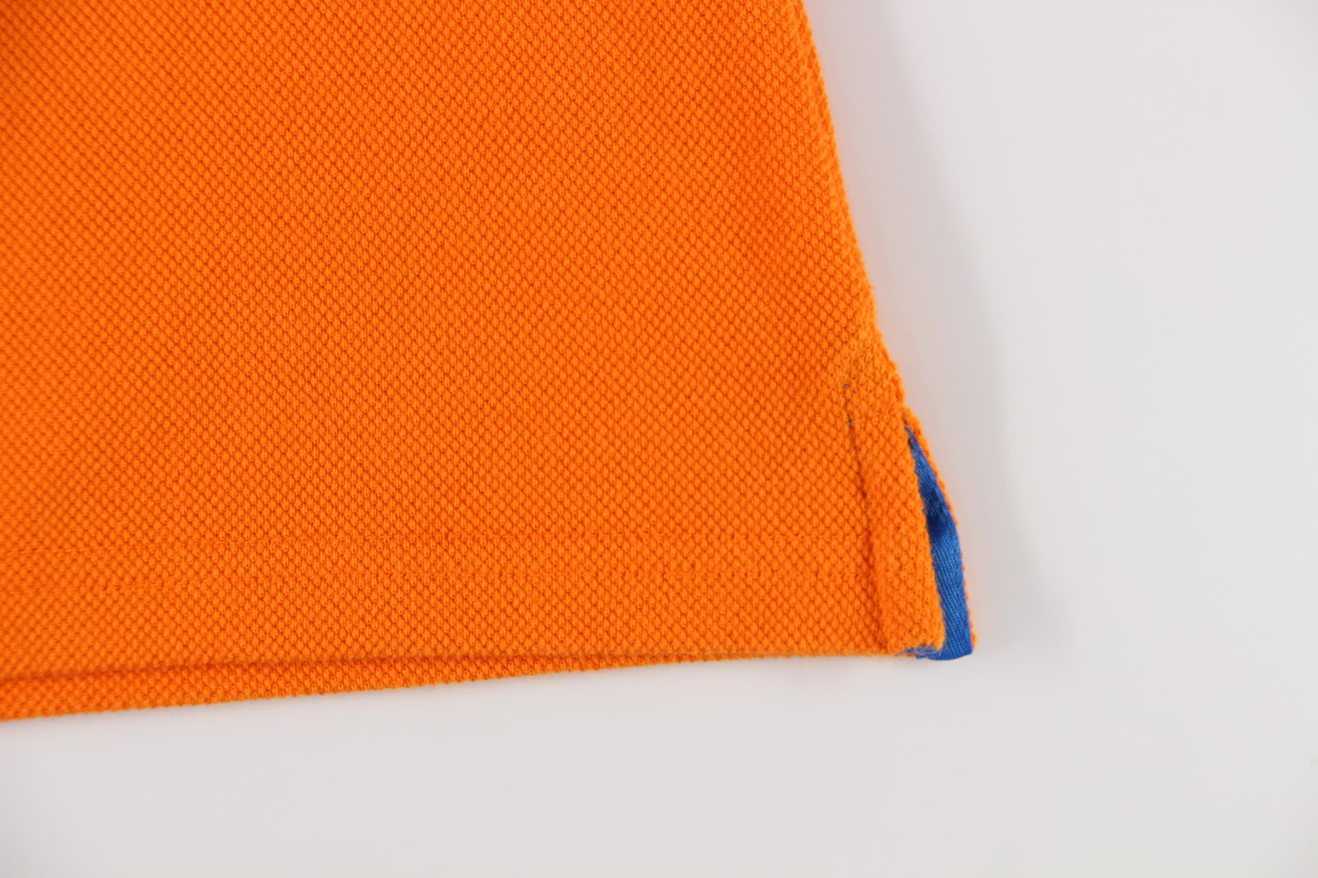 로고 자수 반팔 카라 티셔츠