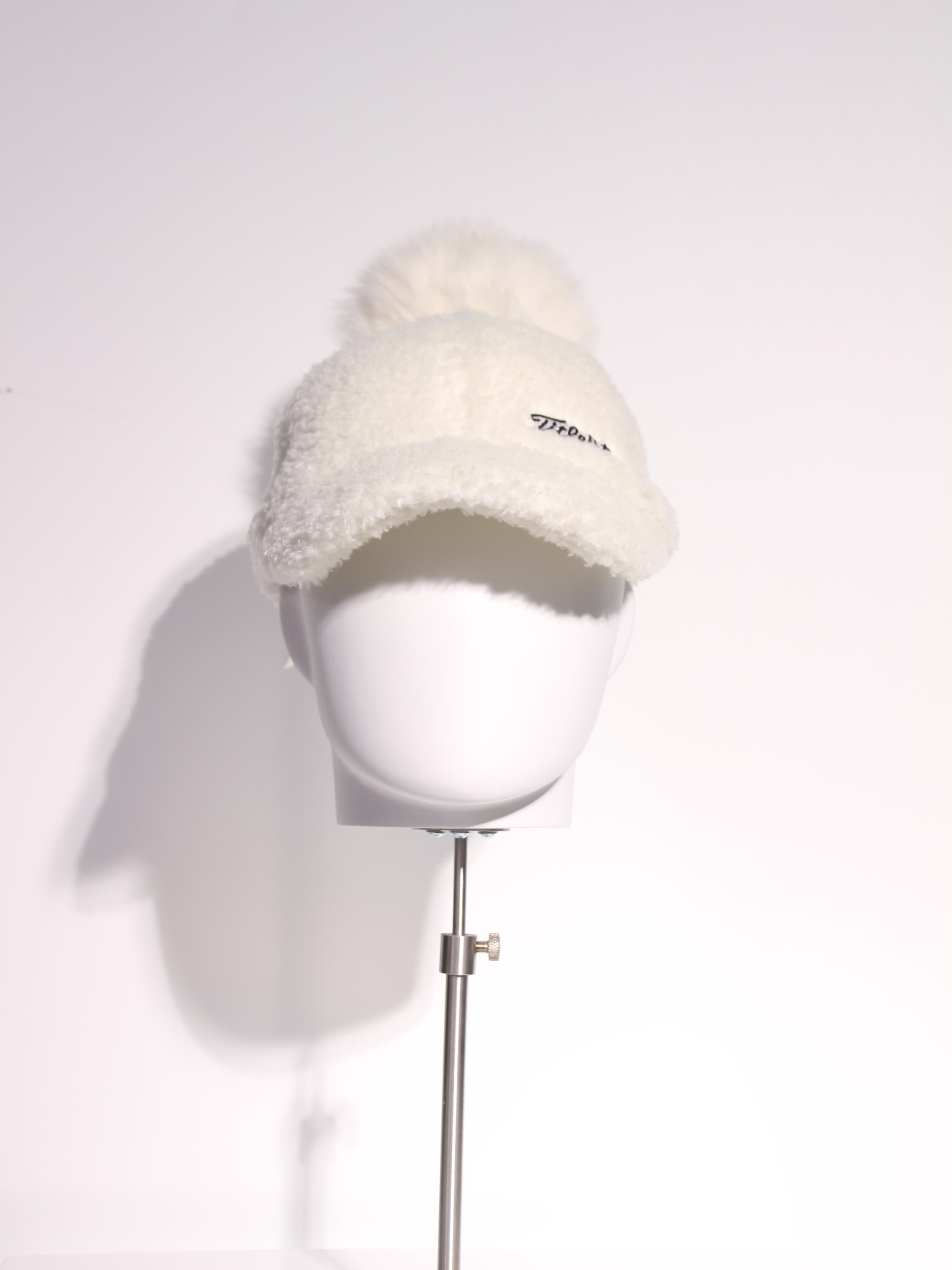 폼폼 방한 캡 모자