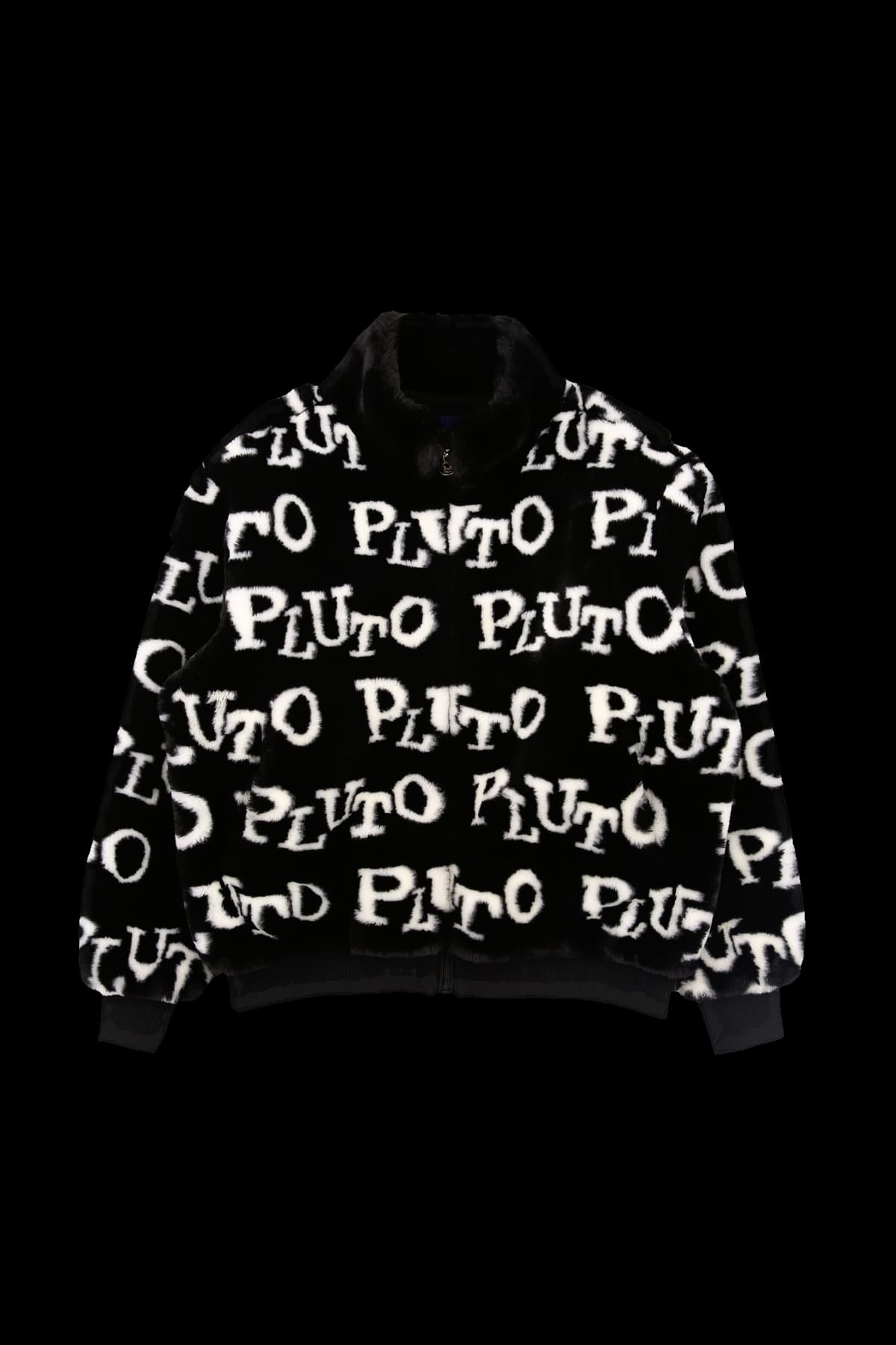 레터링 패턴 플리스 점퍼