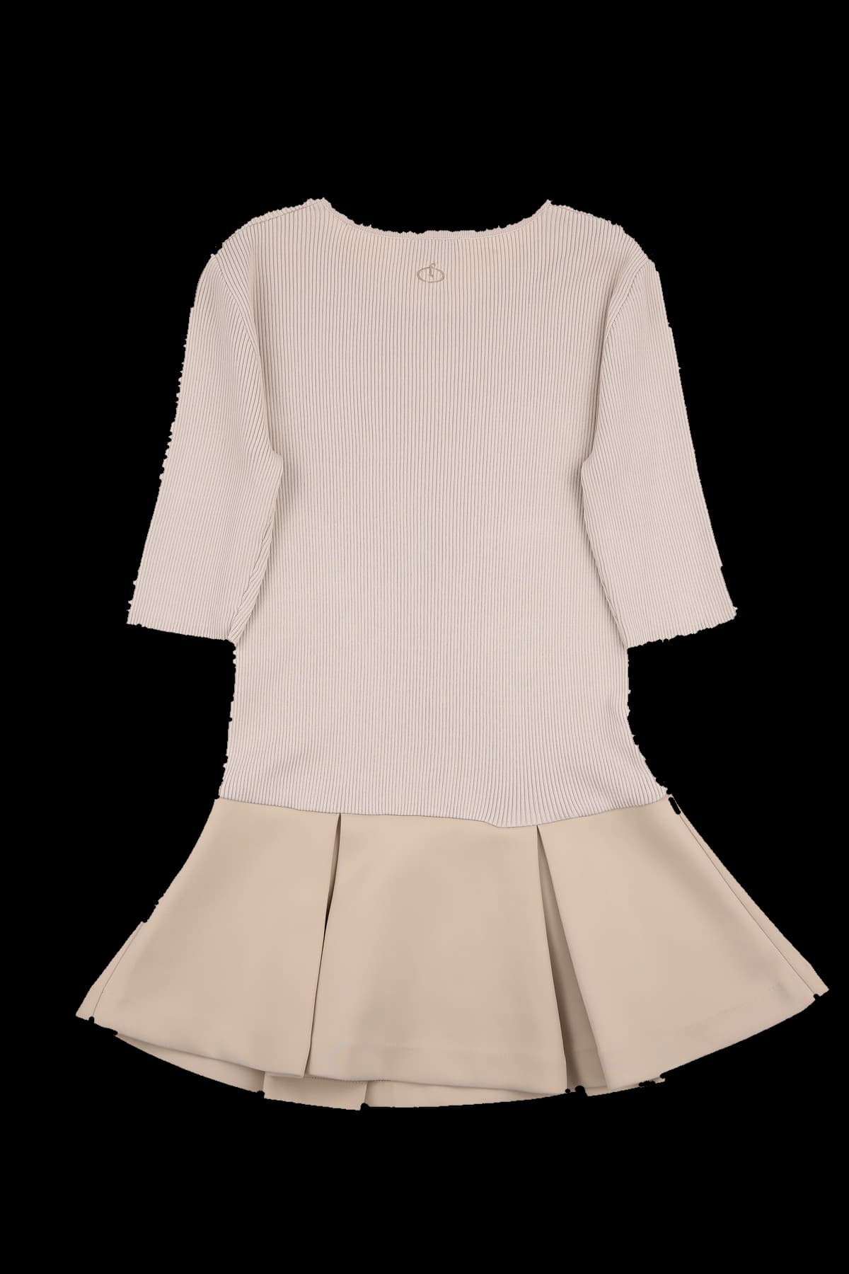 라운드넥 플리츠 니트