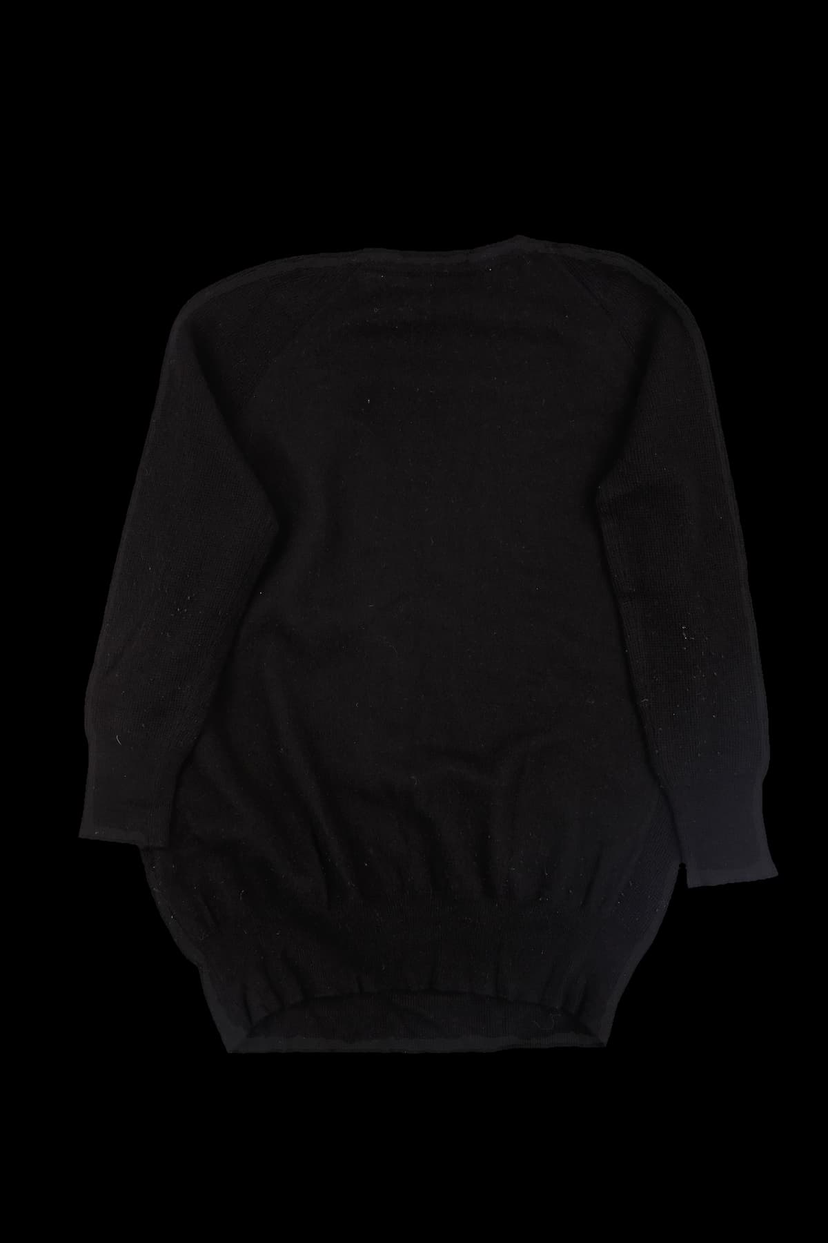 어깨 포인트 긴팔 니트 