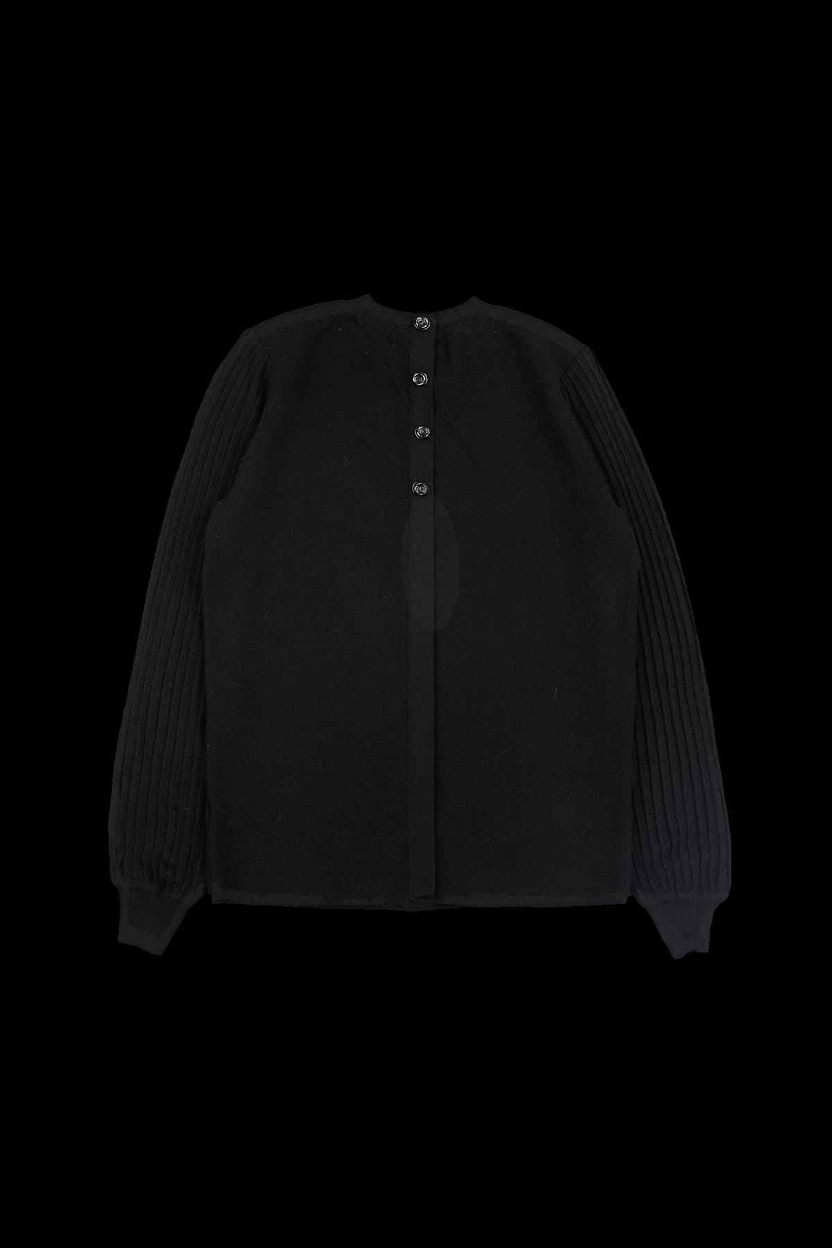 백 버튼 포인트 긴팔 니트 