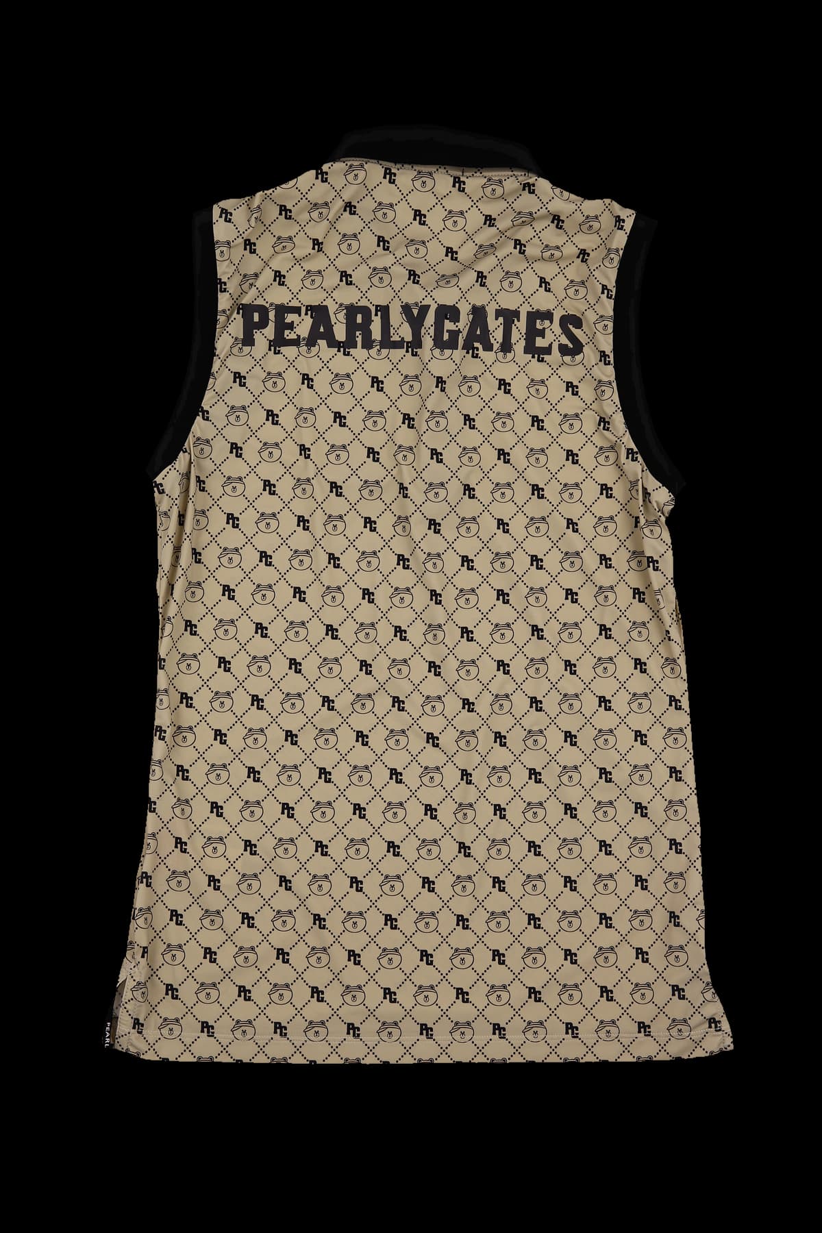 라인 로고 패턴 카라 슬리브리스 티셔츠