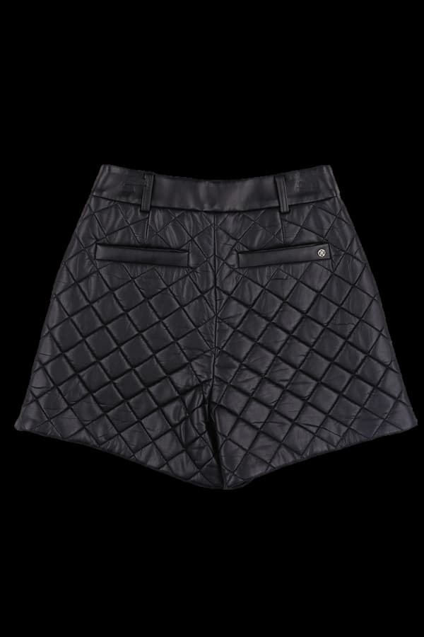 가죽퀼팅반바지