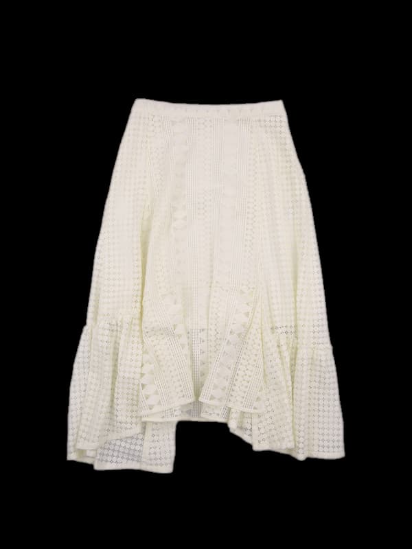 레이스 패턴 스커트