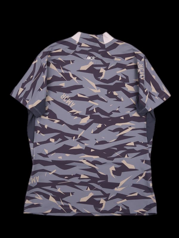 패턴 폴라 반팔티