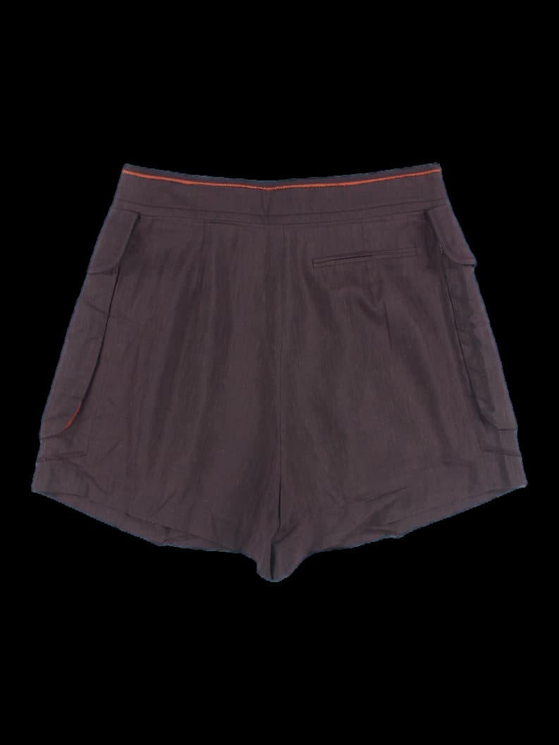 라인 포인트 반바지