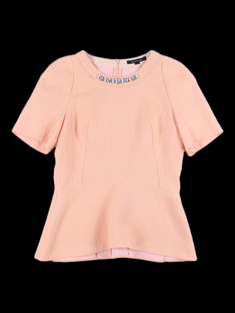 큐빅 자가드 블라우스