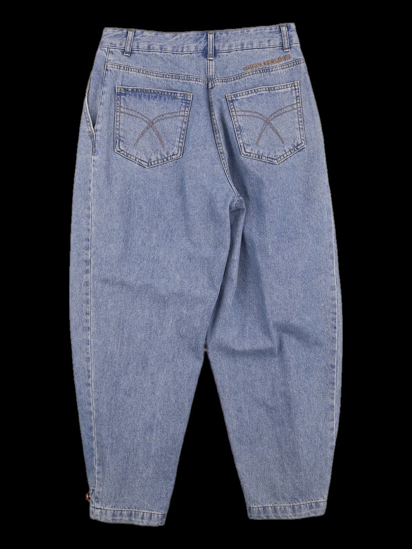 밑단 단추 배기 데님 팬츠