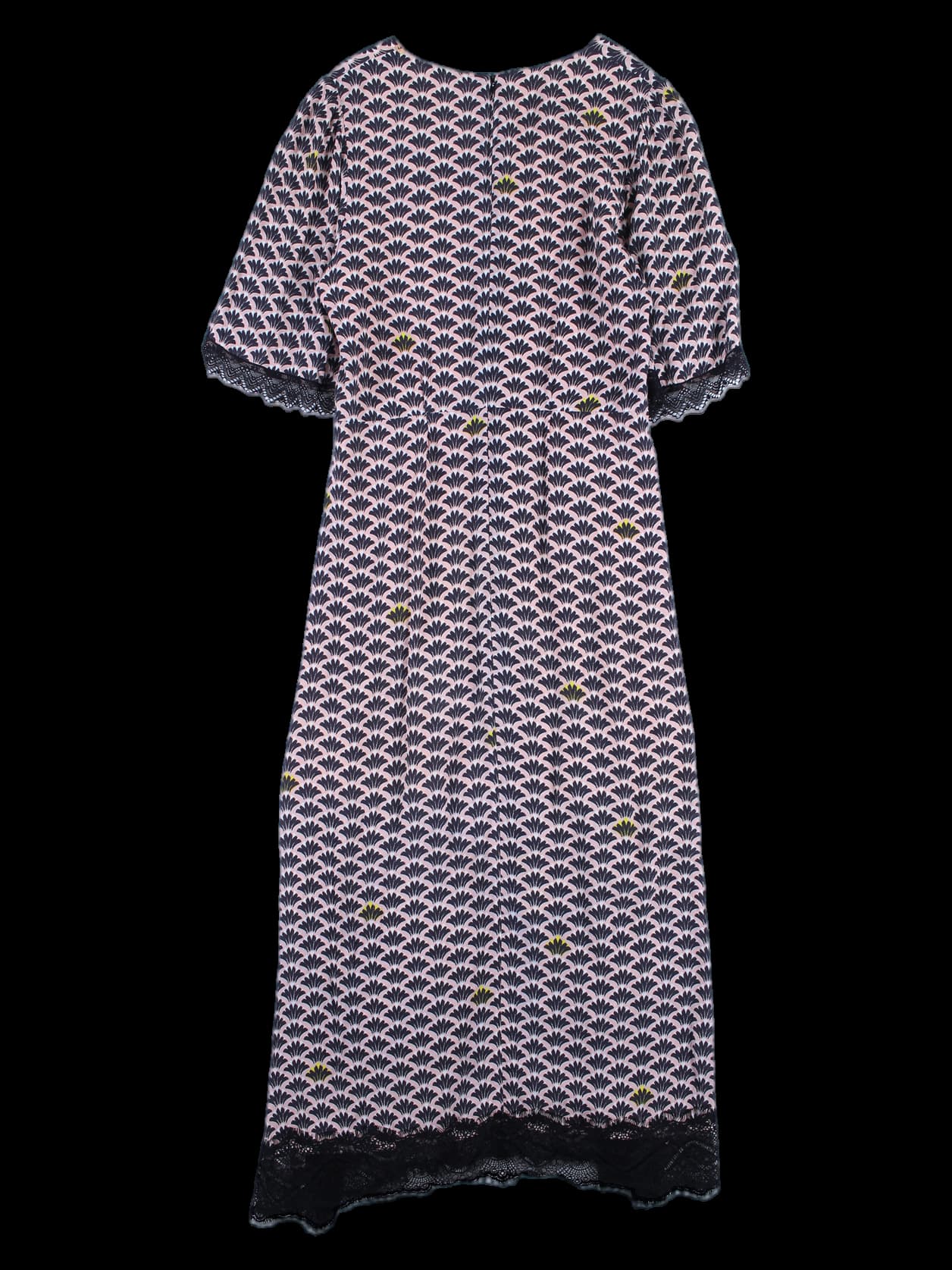 레이스 포인트 패턴 원피스