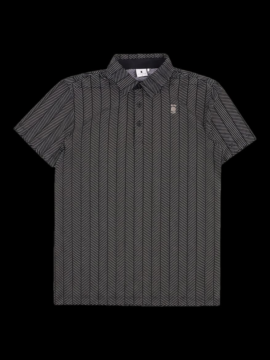 블랙 기하학 패턴 반팔 카라 티셔츠