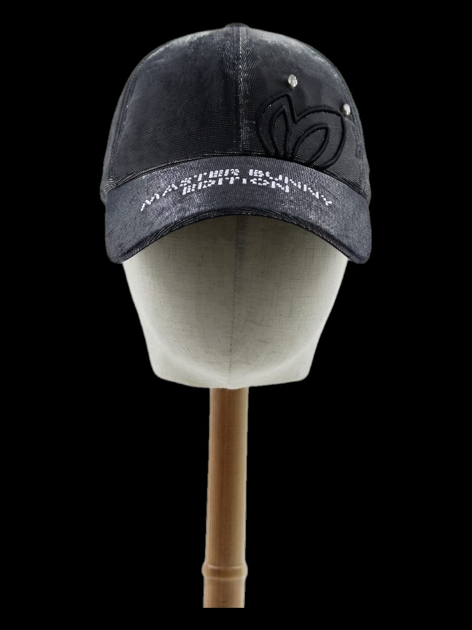 블랙 메탈릭 텍스처 큐빅 로고 캡