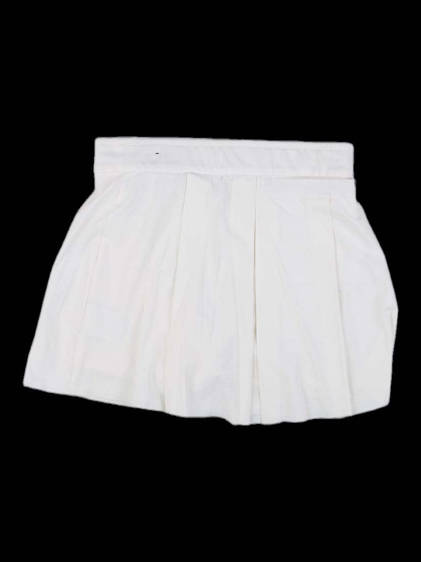 화이트 펀칭 디테일 플리츠 스커트