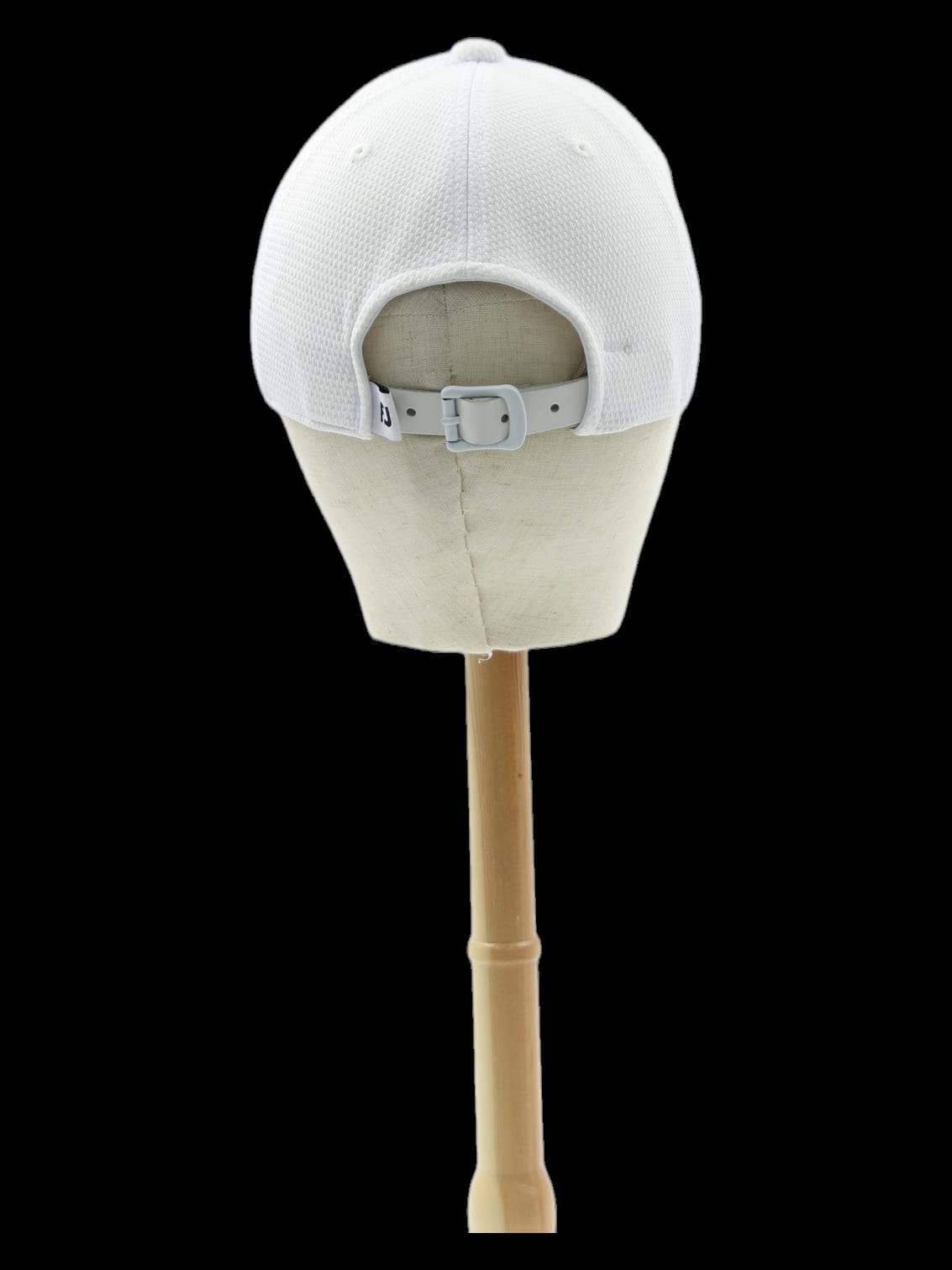 화이트 로고 자수 볼캡
