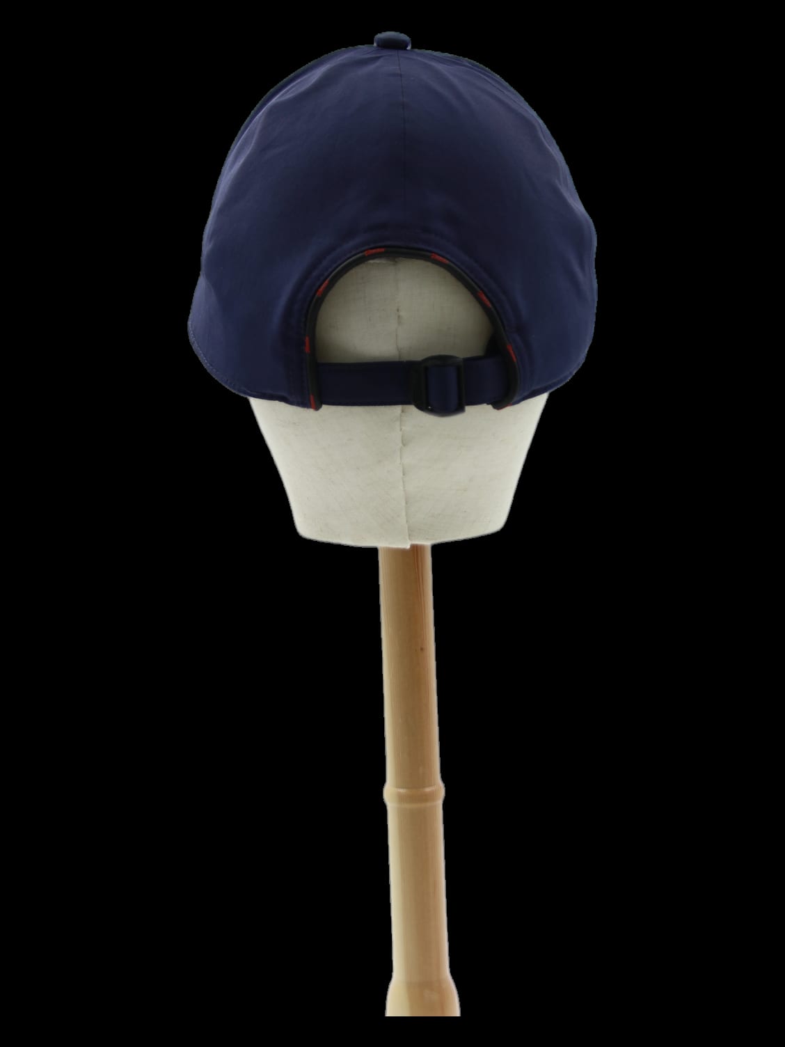 네이비 전면 화이트 로고 볼캡
